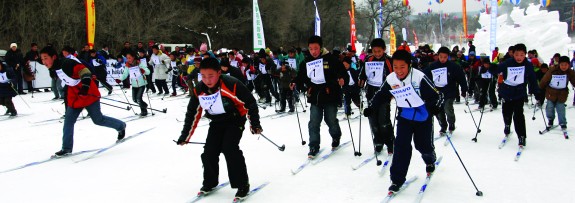 You are currently viewing Students get cross country ski training in Vasa Education Project